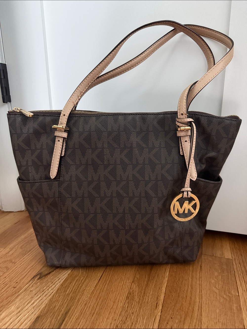 Michael Kors AUTHENTIC Brown Logo Tote with Tan Handles and Gold Charm